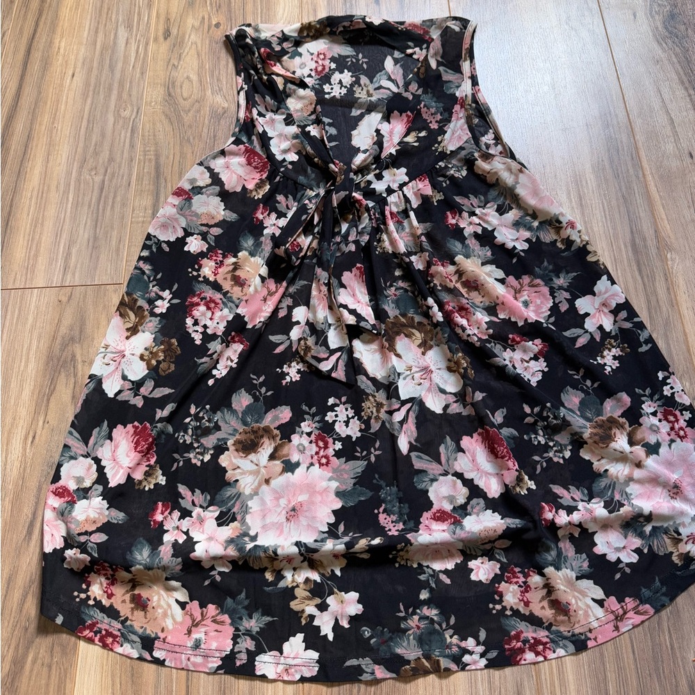 Floral Sleeveless Babydoll Shirt